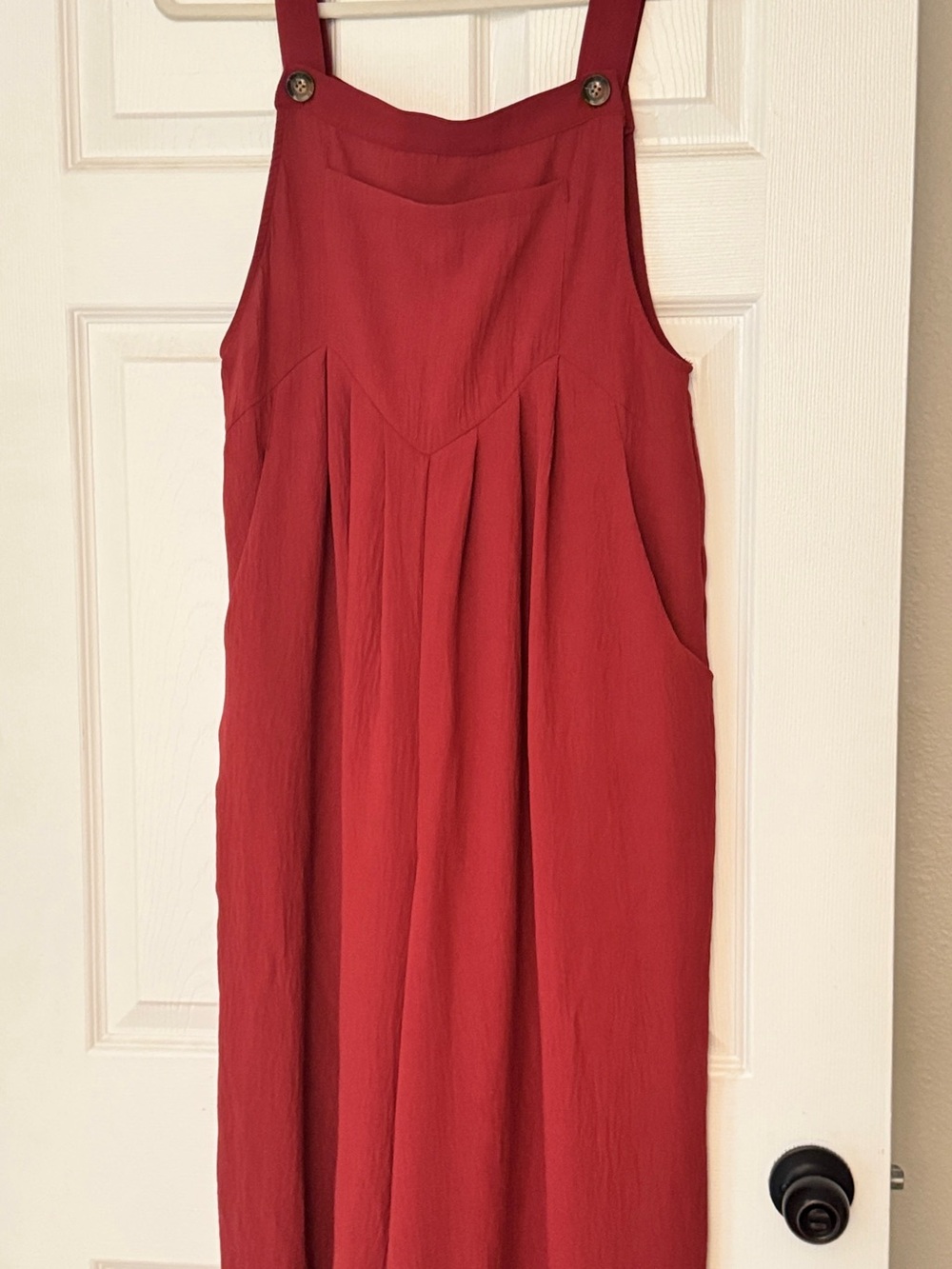 Women’s red loose jumpsuit/rompers